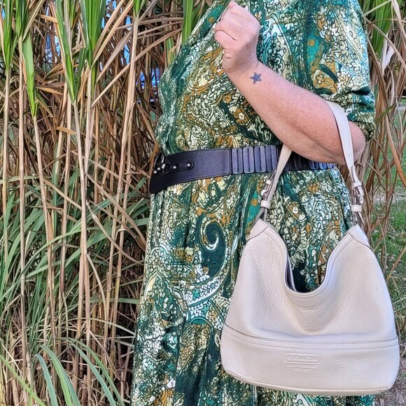 COACH WHITE PEBBLE LEATHER PURSE SATCHEL - Picture 3 of 15